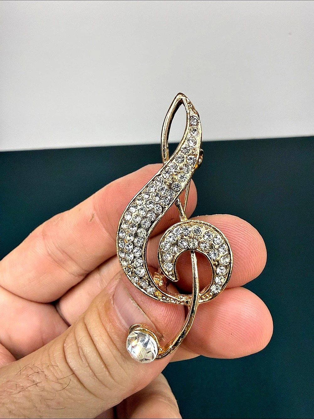 Gold Tone Treble Clef Brooch Clear Rhinestone Crystal Music Note Pin